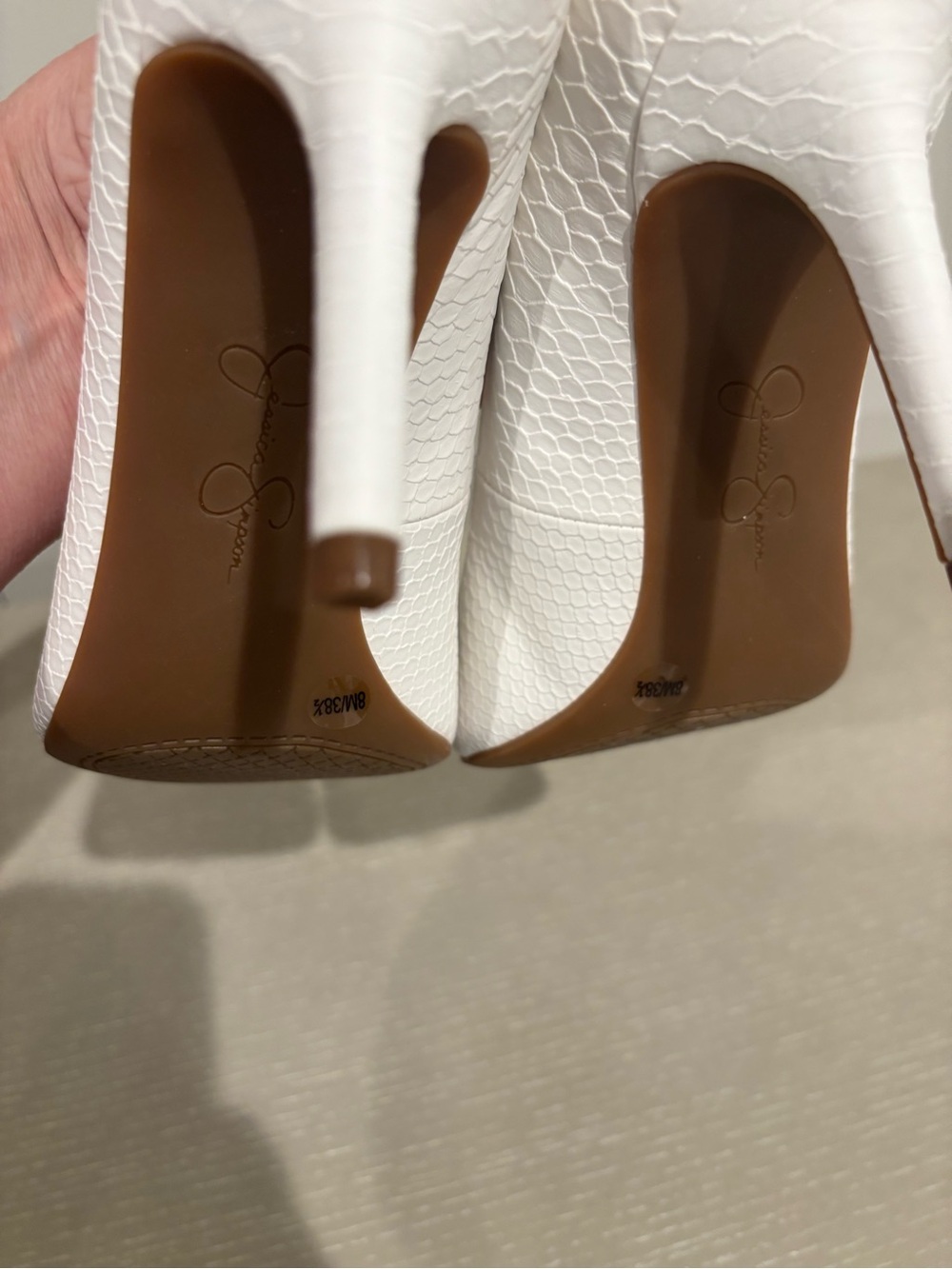 Jessica Simpson White Pointed Toe Stiletto Pumps - Picture 3 of 3